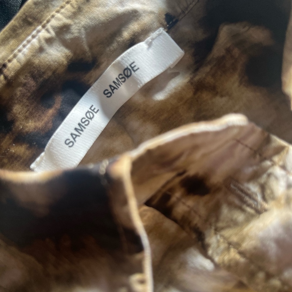 SAMSOE Tea Shirt Top in Camo Clay